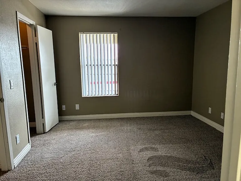 Mandalay Bay Apartments — Photo 81