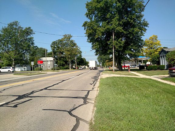 4th image of 509 E Chicago Blvd