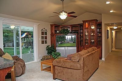 4th image of 8545 Oakwood Ct