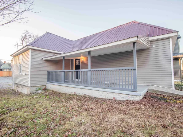 218 E Morelia Ave, Knoxville, TN 37917