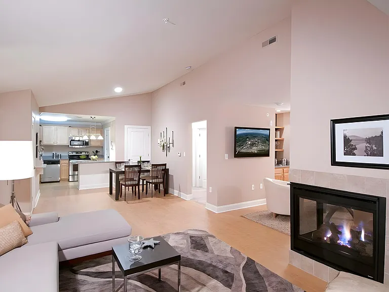 400 Brunswick Dr — Photo 5