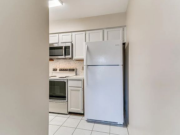 3rd image of 10113-15 Verree Rd #A12