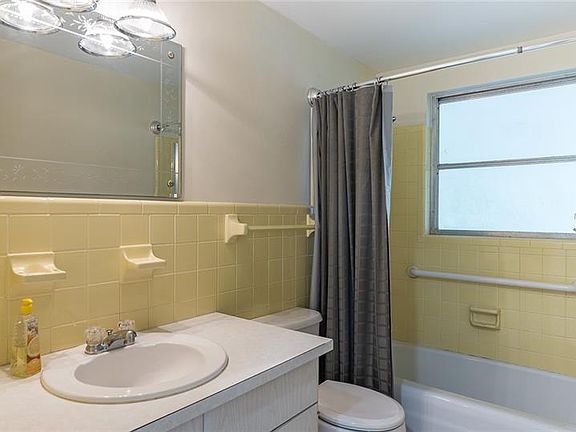 4th image of 1611 E 5th St