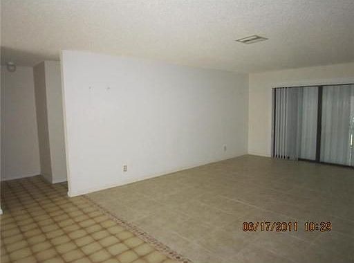 4th image of 5 S Lakeshore Dr