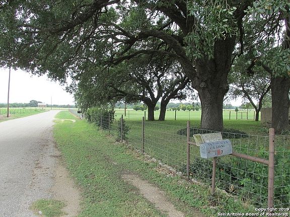 2nd image of 147 COUNTY ROAD 423