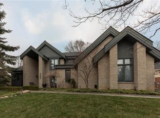 27039 Hampstead Blvd, Farmington Hills, MI