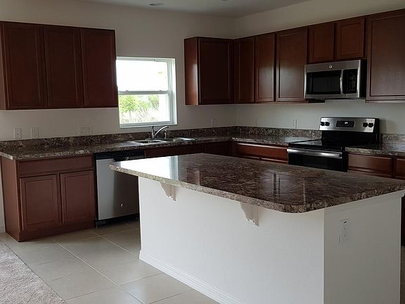 3rd image of 4957 London Creek Pl