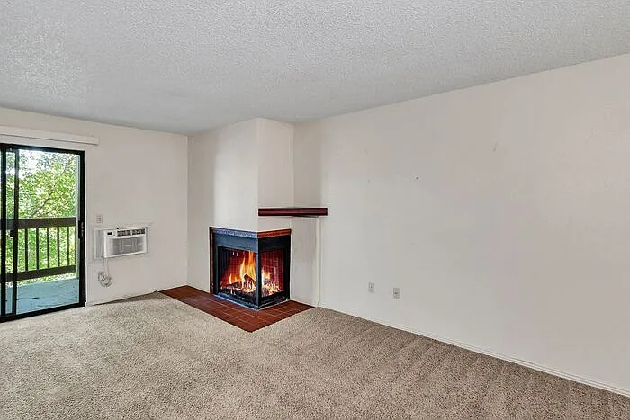 125 Franklin Ave #412 — Photo 15