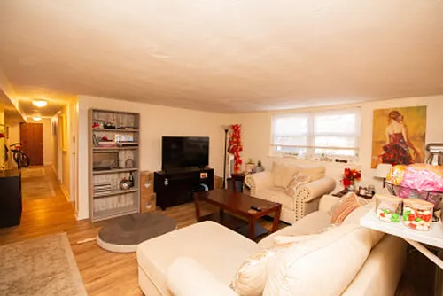 95 Chestnut St Photo 1