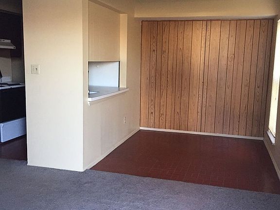3rd image of 4808 Woodmark Dr