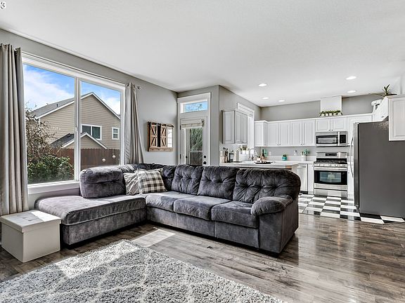 4th image of 4021 NE 91st St