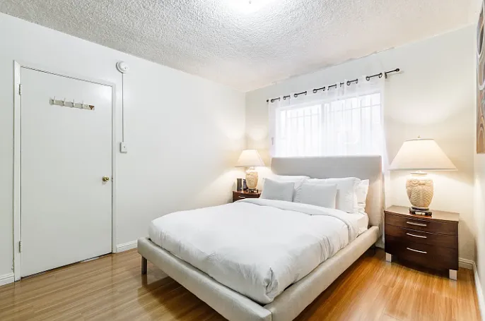 2618 Ellendale Pl. — Photo 46