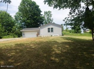 124 Maple St, Muir, MI 48860