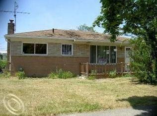 27469 Cosgrove Dr, Warren, MI 48092