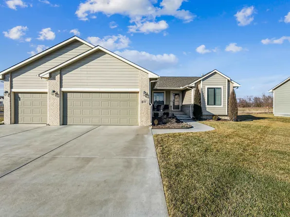 10530 W Wilkinson St, Maize, KS 67101