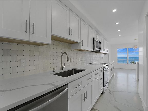 4th image of 3900 Galt Ocean Dr APT 511