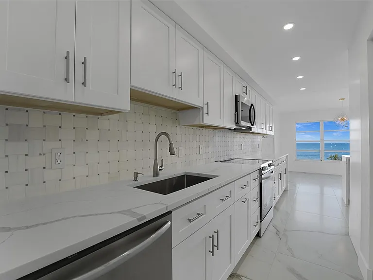3900 Galt Ocean Dr #511 — Photo 4