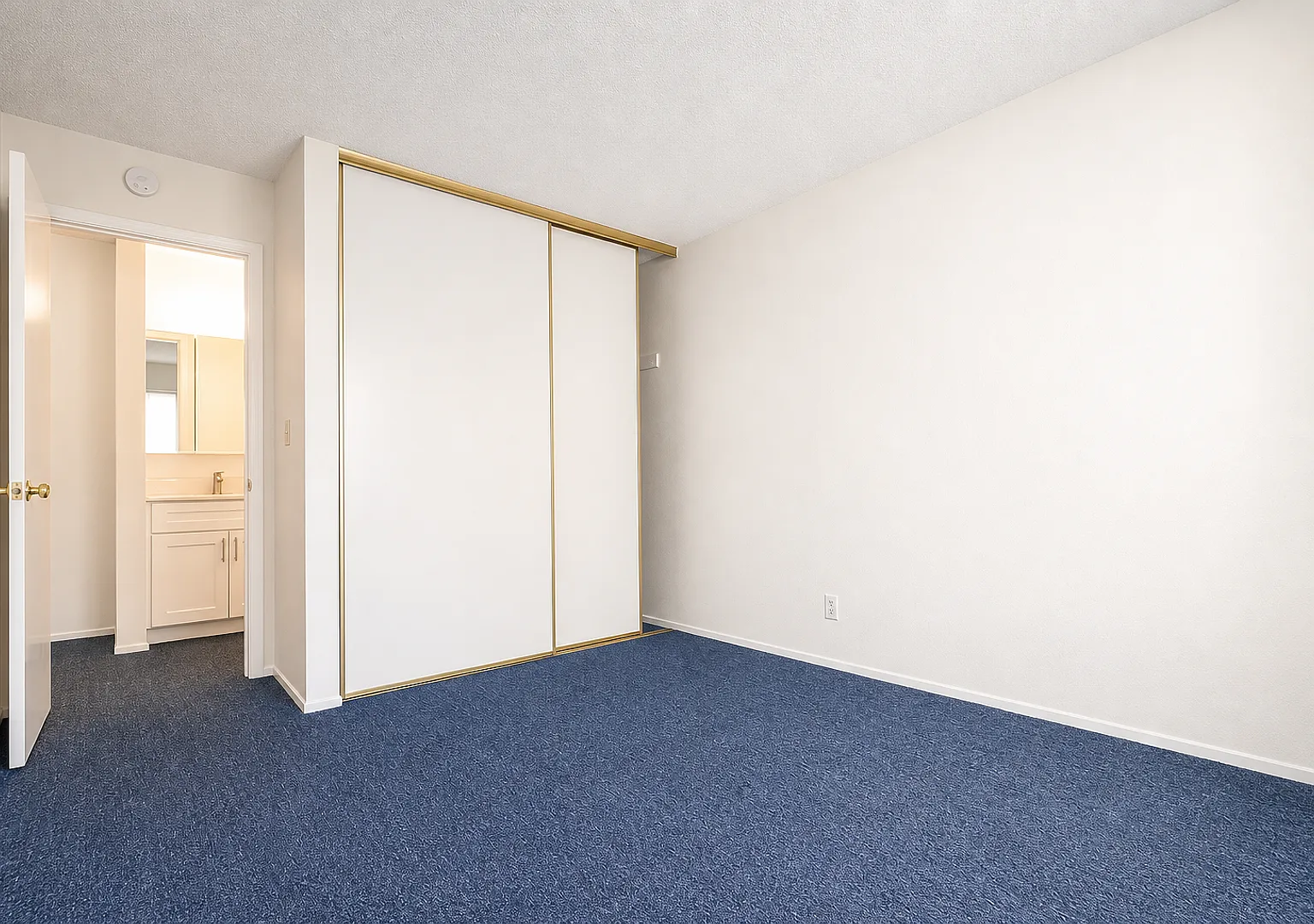 2540 College Ave — Photo 3