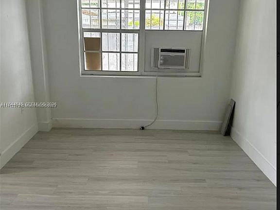 5th image of 2215 NW 33rd St