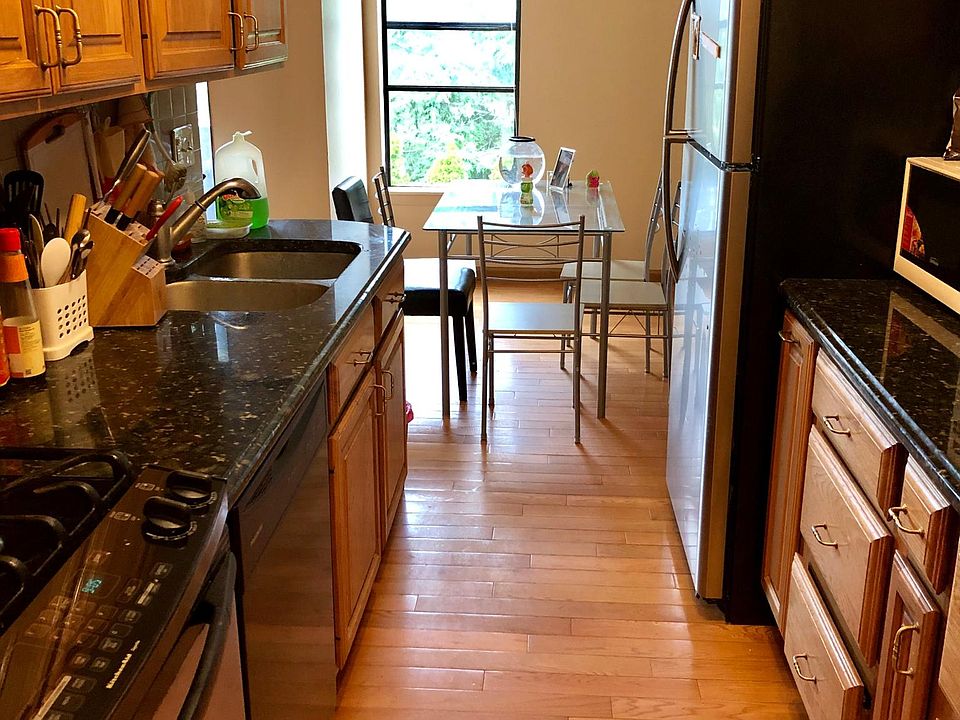 1st image of 40 Shrewsbury Green Dr Unit J