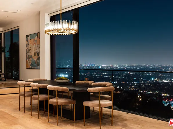 8650 Franklin Ave, Los Angeles, CA 90069