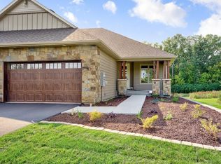 2525 Condon Ct, Saint Paul, MN 55120