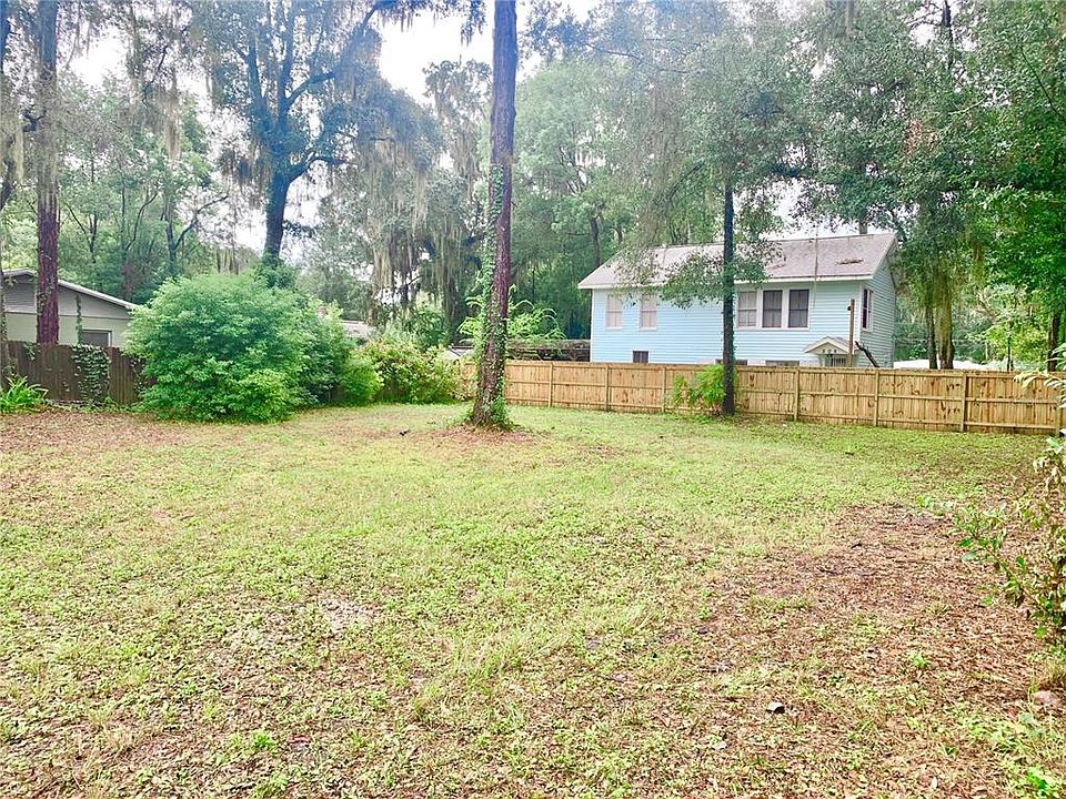 1st image of 805 NE 8th Ave