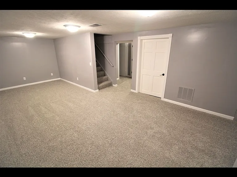 1100 Cold Spring Rd — Photo 9