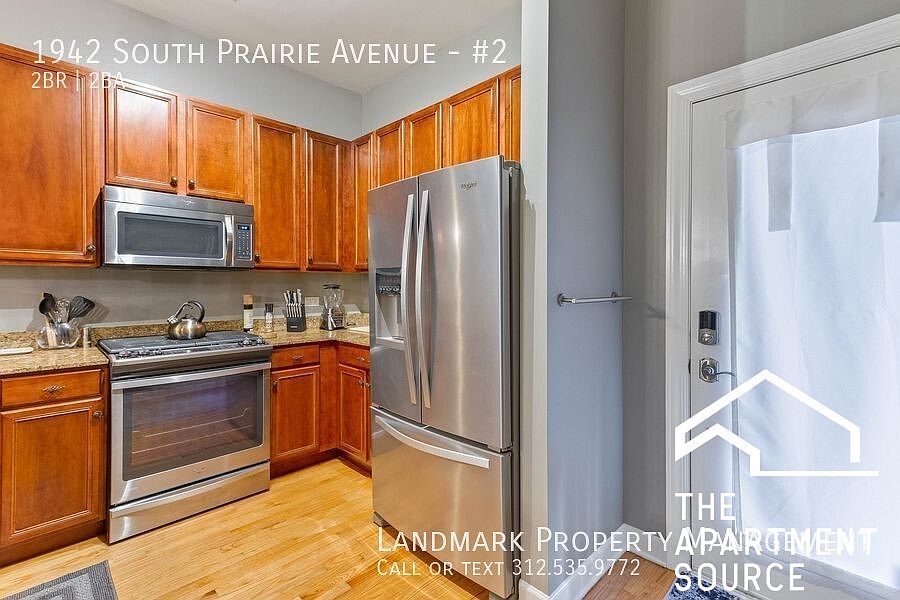 1st image of 1942 S Prairie Ave Unit 2