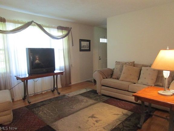 3rd image of 399 Durst Dr NW