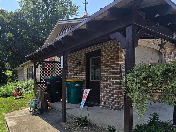 3rd image of 109 Sycamore Dr