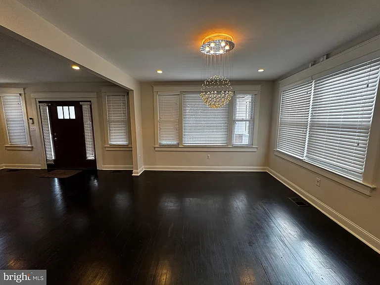 513 Whittier St NW — Photo 28