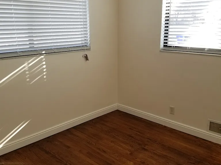 1584 N 300 W — Photo 7