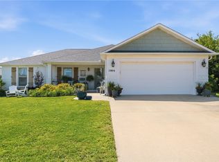 1904 Audabon Park Ct, Siloam Springs, AR 72761