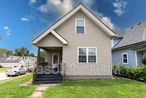 743 Cottage Ave Photo 1