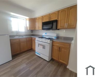 463 Bolton Ave, Bronx, NY, 10473