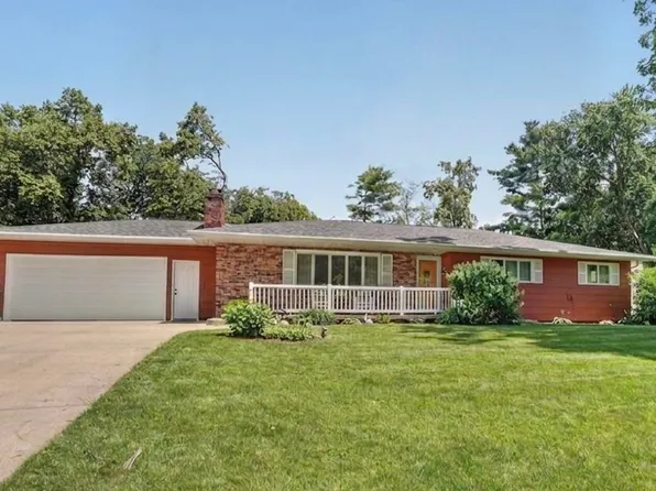 2626 Neola St, Cedar Falls, IA 50613