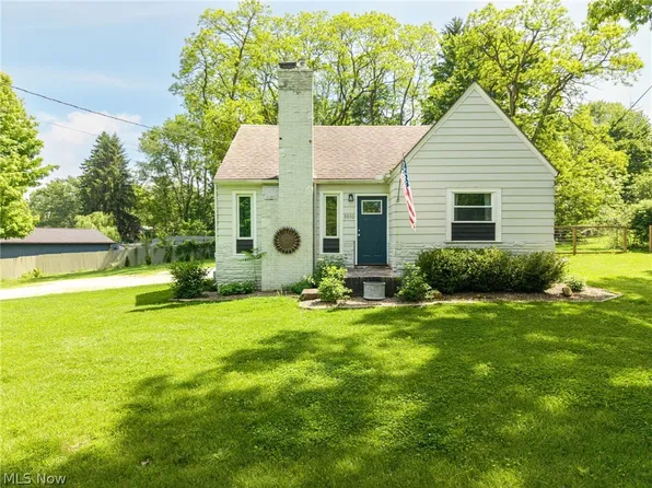 3510 Wadsworth Rd, Barberton, OH 44203