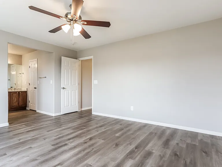 1162 S Fultondale Cir — Photo 12