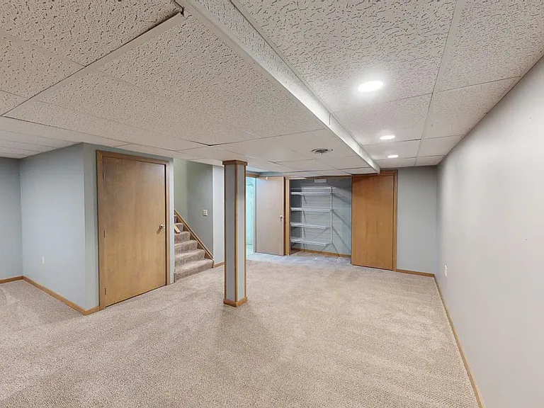 5790 Rushwood Dr — Photo 41