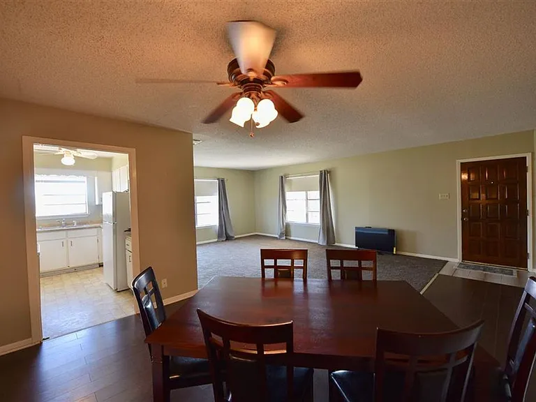 100 Royal Way Dr #4D — Photo 9