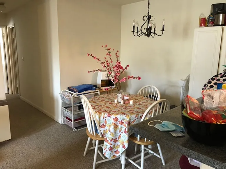 University Park Apartments near Cornell University — Photo 857