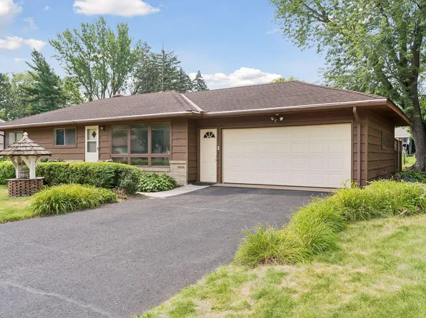 90 County Road F W, Vadnais Heights, MN 55127