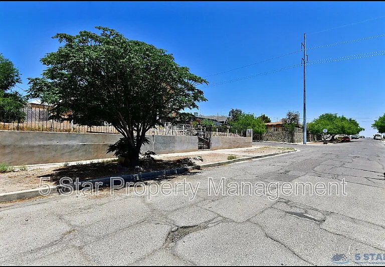 612 E Nevada Ave — Photo 50