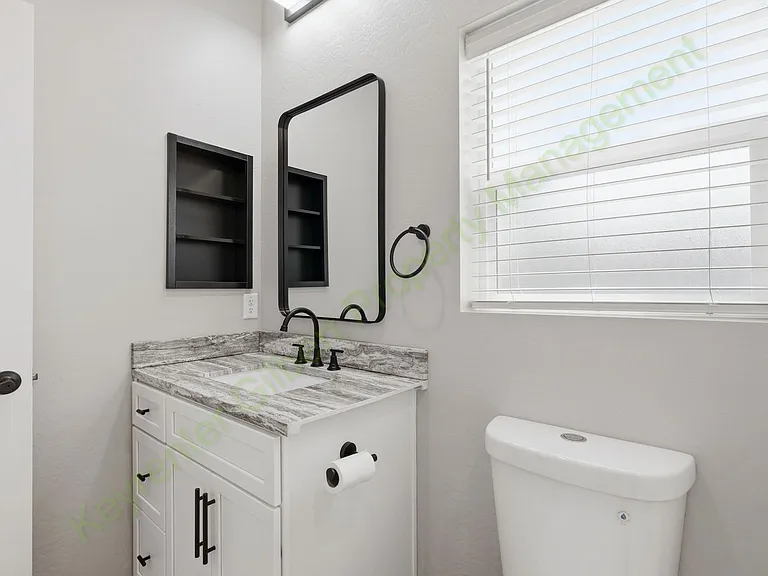 511 E 8th Ave #101 — Photo 15