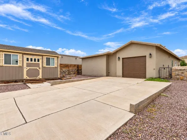 4825 Mark Avizo St, El Paso, TX 79938