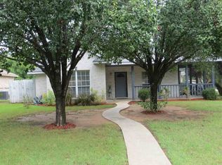 1306 Highland Dr, Highland Haven, TX 78654