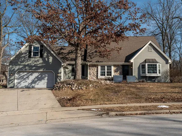 2900 Devonshire COURT, Waukesha, WI 53188