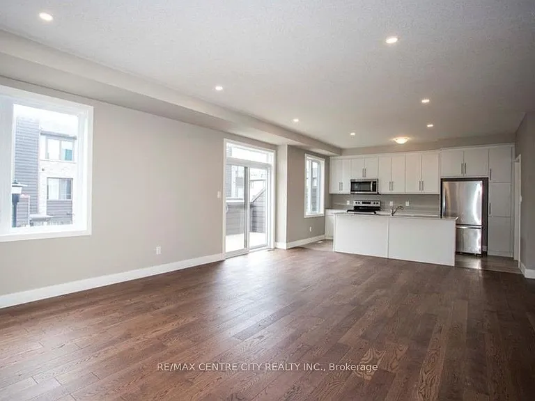 2070 Meadowgate Blvd #37 — Photo 8