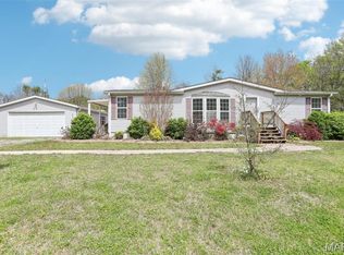 21839 Dove Ln, Carlyle, IL 62231
